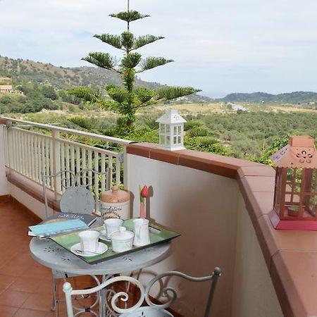 La Casa Di Giulia Apartment Forza dʼAgro Екстериор снимка